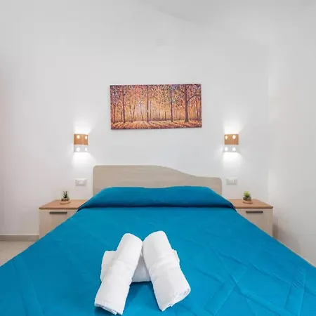 For 6 * San Teodoro (Sardinia)